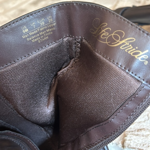 Tall boots - Picture 8 of 8